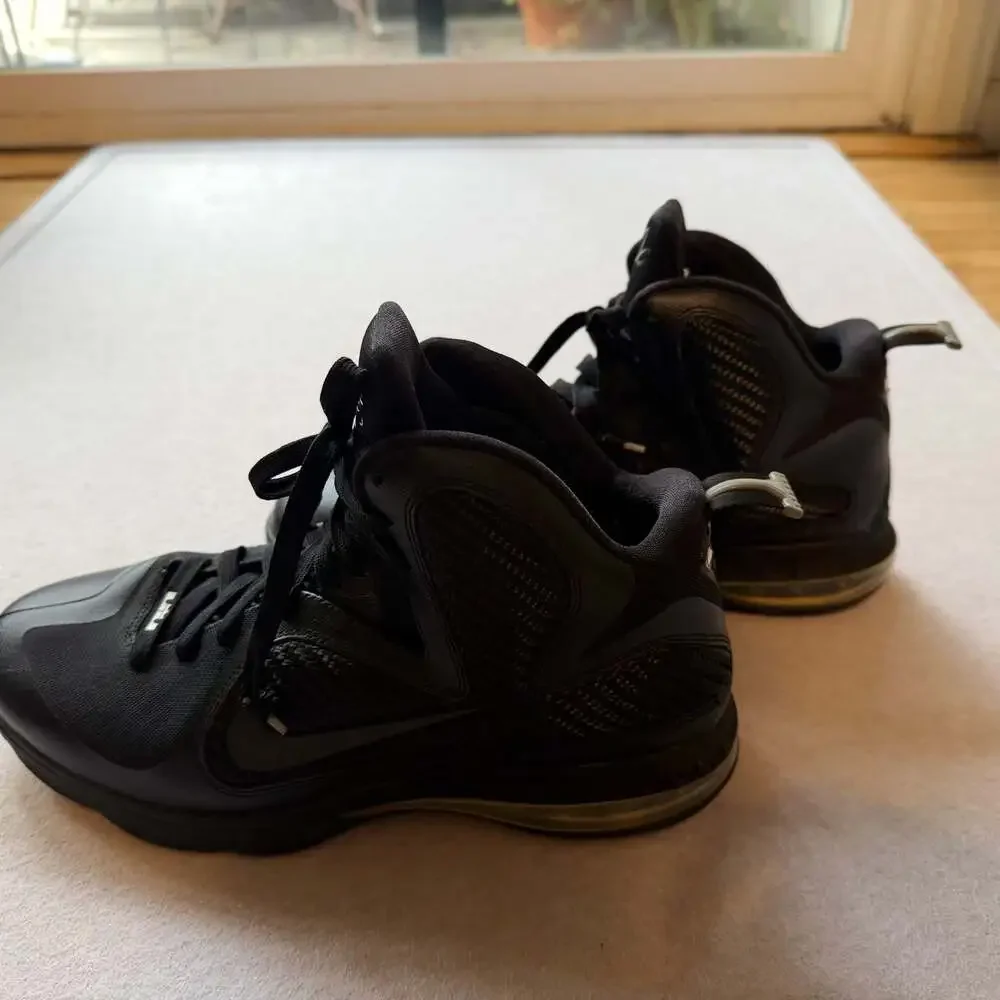Nike LeBron 9 iD Men’s Size 13 Triple Black Basketball Shoes 512132-991 Rare